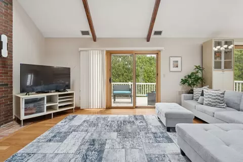 20 Murdock Rd, Stoneham, MA 02180