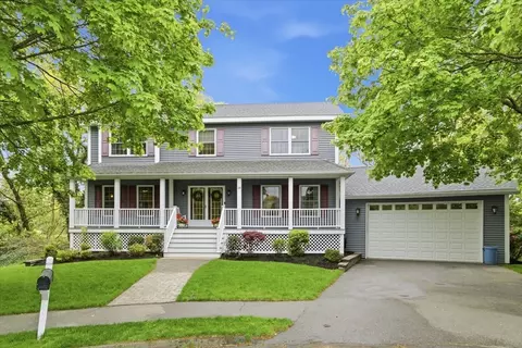 18 Oakridge Dr, Saugus, MA 01906