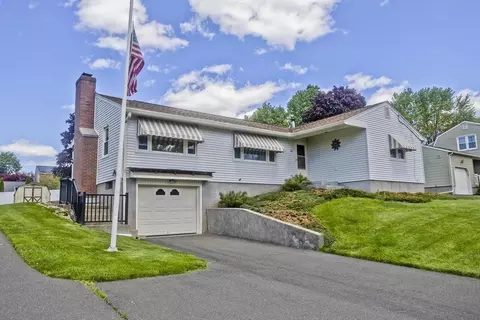 20 Hendom Dr, Feeding Hills, MA 01030