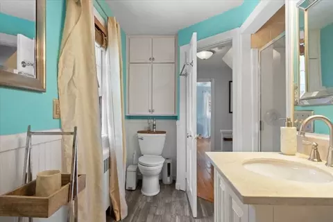 Bath - 4 Van St, Worcester, MA 01602 photo 3 of 5