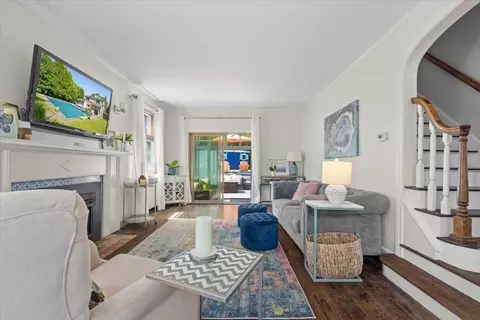 Living - 4 Van St, Worcester, MA 01602 photo 1 of 3