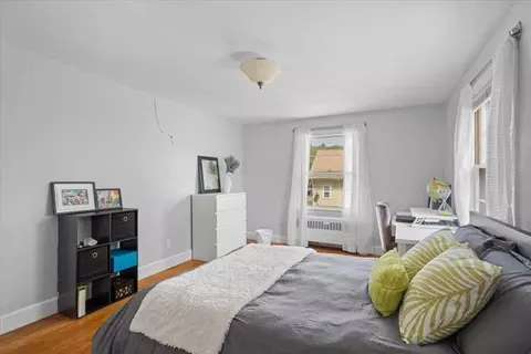 Bedroom - 4 Van St, Worcester, MA 01602 photo 2 of 6