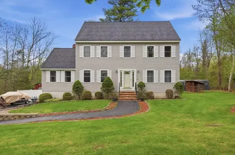 17 Unicorn Cir, Amesbury, MA 01913