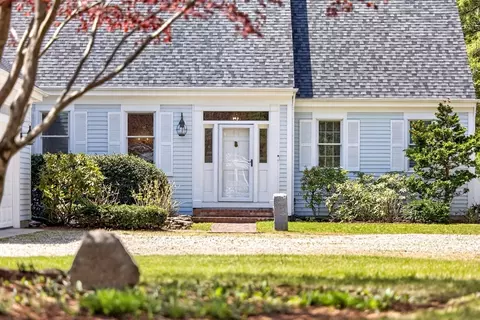 535 Main St, Barnstable, MA 02635