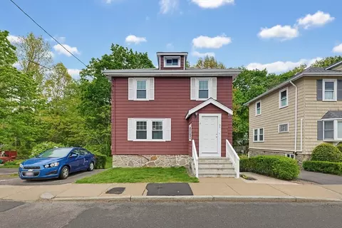 86 Hawthorne St, Roslindale, MA 02131