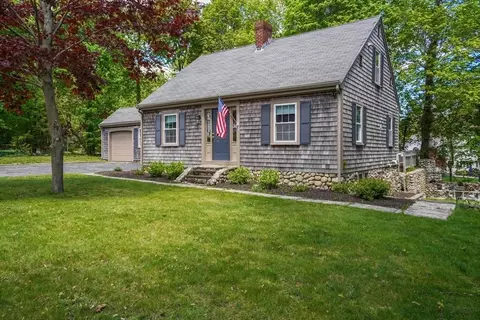 300 Sandwich St, Plymouth, MA 02360