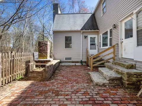 Exterior - 549 Main St, Townsend, MA 01474 photo 2 of 2