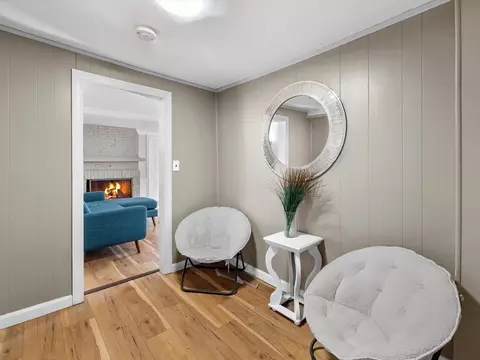 Entry Way - 549 Main St, Townsend, MA 01474 photo 8 of 8