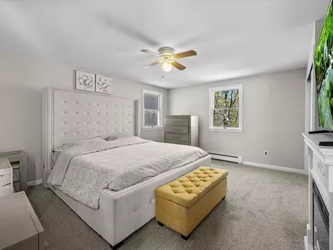 Bedroom - 549 Main St, Townsend, MA 01474 photo 3 of 10