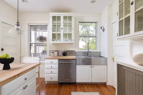 255 Walnut St #B, Brookline, MA 02445 photo 9