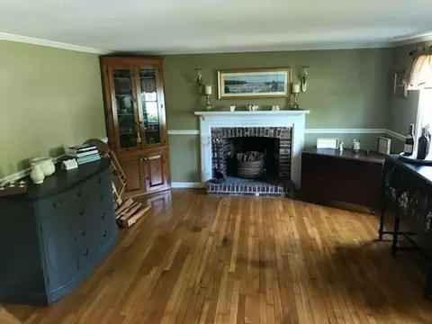 Living - 3 Thoreau Dr, Centerville, MA 02632 photo 2 of 2