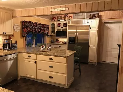 Kitchen - 3 Thoreau Dr, Centerville, MA 02632 photo 2 of 5