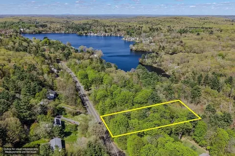 89 Stafford Rd, Wales, MA 01081
