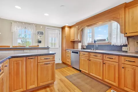 Kitchen - 146 Bellevue Ave, Springfield, MA 01108 photo 1 of 6