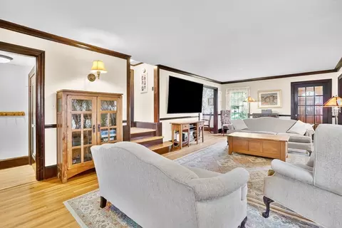 Living - 146 Bellevue Ave, Springfield, MA 01108 photo 6 of 6
