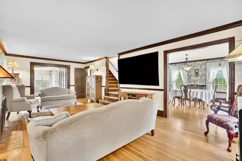 Living - 146 Bellevue Ave, Springfield, MA 01108 photo 2 of 6
