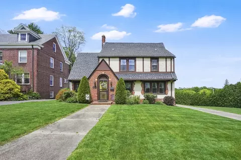 146 Bellevue Ave, Springfield, MA 01108