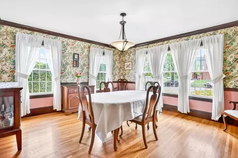Dining - 146 Bellevue Ave, Springfield, MA 01108 photo 1 of 2