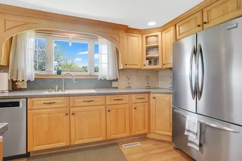 Kitchen - 146 Bellevue Ave, Springfield, MA 01108 photo 6 of 6