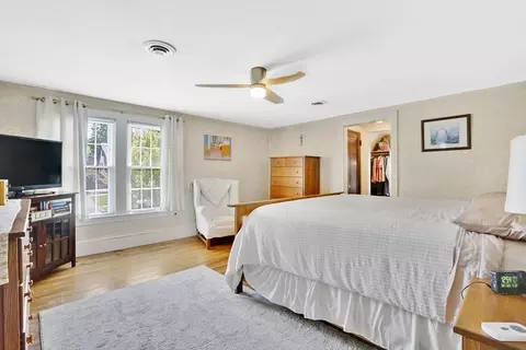 Bedroom - 146 Bellevue Ave, Springfield, MA 01108 photo 2 of 5