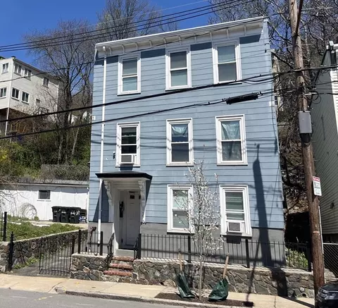 126 Leyden St, Boston, MA 02128