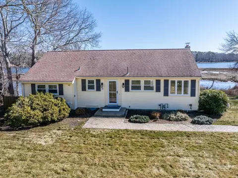 68 Grouse Ln, Yarmouth, MA 02673