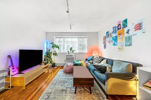 104 Trowbridge St #4, Cambridge, MA 02138
