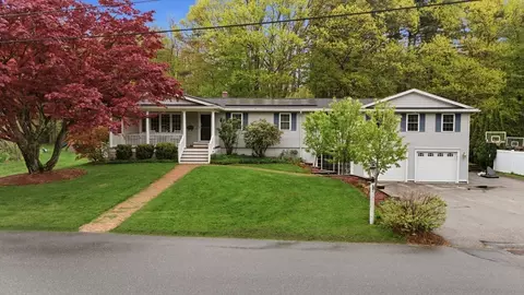 7 Crestwood Rd, Leicester, MA 01524