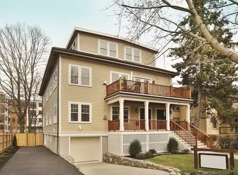 77 Verndale St #2, Brookline, MA 02446