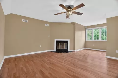 Living - 4 Oak Ridge Dr #6, Maynard, MA 01754 photo 4 of 6