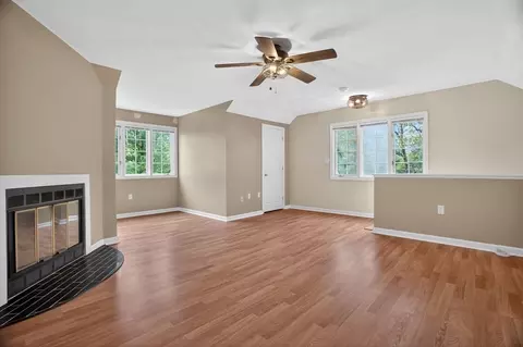 Living - 4 Oak Ridge Dr #6, Maynard, MA 01754 photo 5 of 6