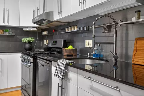 Kitchen - 4 Oak Ridge Dr #6, Maynard, MA 01754 photo 2 of 4