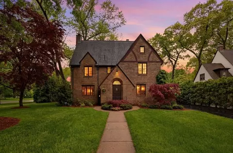 141 Ellington St, Longmeadow, MA 01106