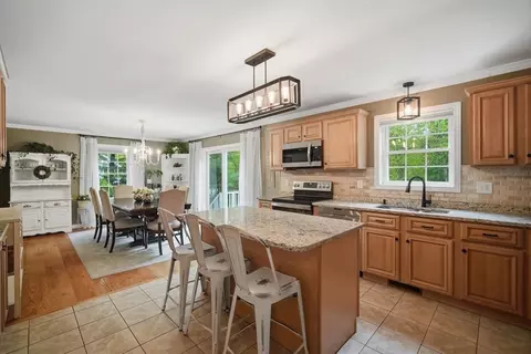 43 Moriarty Rd, Ware, MA 01082 photo 4