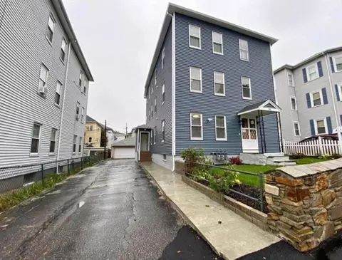 55 Seymour St, Worcester, MA 01610