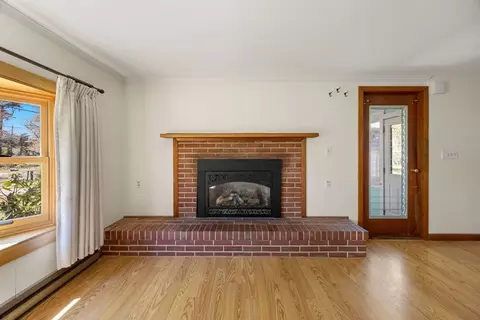 Living - 5 Weir Rd, Eastham, MA 02642 photo 5 of 6