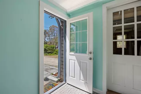 Entry Way - 5 Weir Rd, Eastham, MA 02642 photo 2 of 2