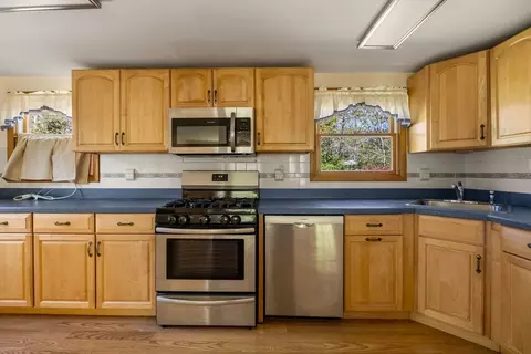 Kitchen - 5 Weir Rd, Eastham, MA 02642 photo 2 of 3