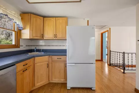 Kitchen - 5 Weir Rd, Eastham, MA 02642 photo 1 of 3