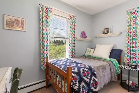 Bedroom - 42 Freeman Ave, Everett, MA 02149 photo 4 of 5