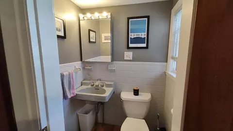 Bath - 42 Freeman Ave, Everett, MA 02149 photo 1 of 3