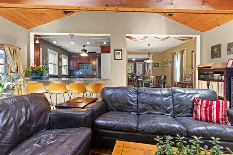 Living - 42 Freeman Ave, Everett, MA 02149 photo 1 of 2