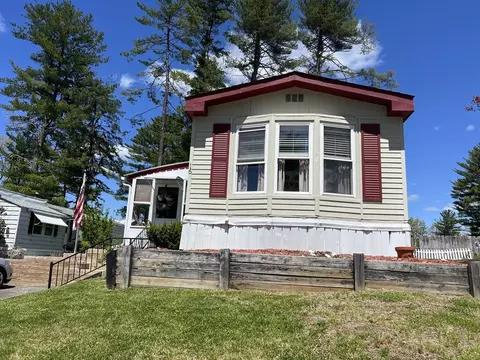 16 Fair Ln, Westfield, MA 01085