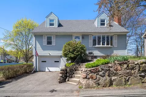 4 Spring Ct, Woburn, MA 01801