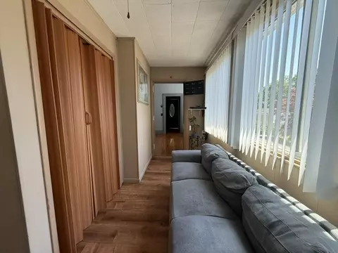 Entry Way - 11 Wayne St, Worcester, MA 01603 photo 2 of 2