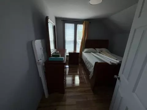 Bedroom - 11 Wayne St, Worcester, MA 01603 photo 1 of 5