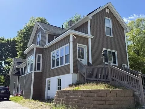 Exterior - 11 Wayne St, Worcester, MA 01603 photo 2 of 2