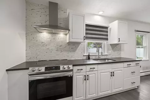 376 Hermitage Dr, Springfield, MA 01129 photo 6