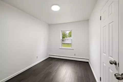 376 Hermitage Dr, Springfield, MA 01129 photo 22