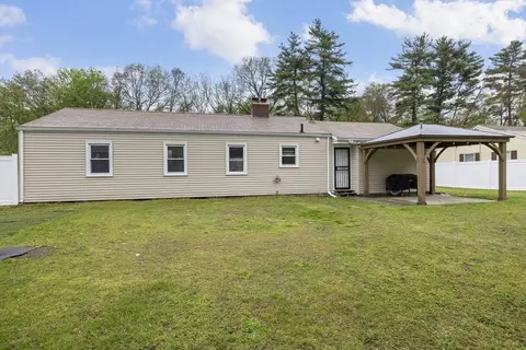 376 Hermitage Dr, Springfield, MA 01129 photo 31